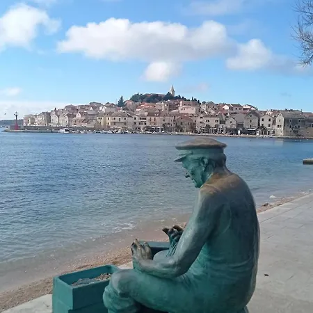Eni Villa *