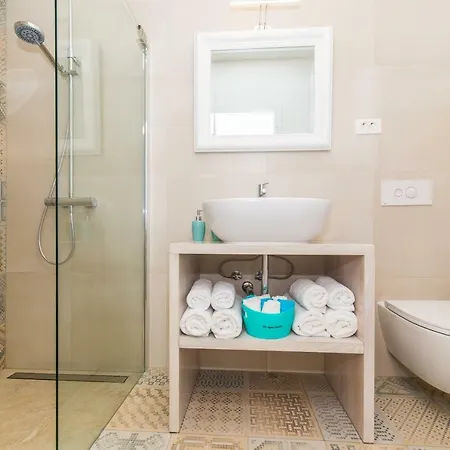 Eni Вилла Примоштен